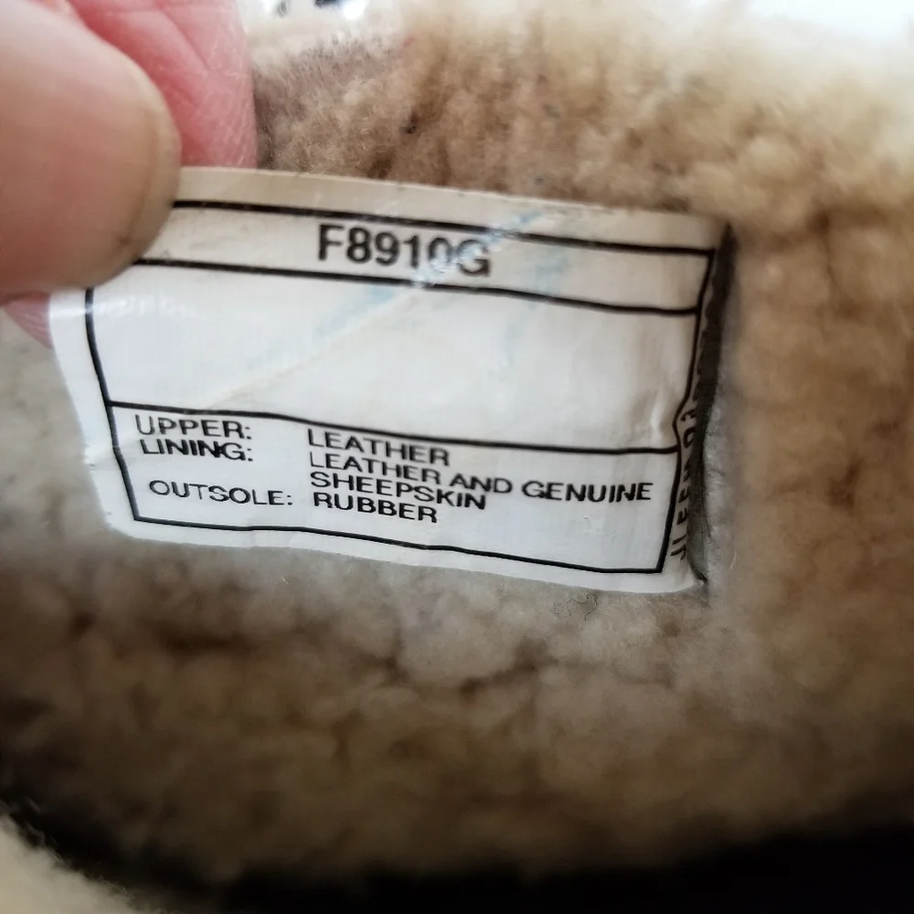 UGG Caspia Leather Sheepskin Fur Lined Lace Up Boots